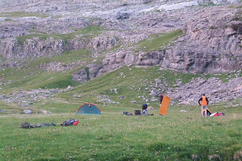 2008-07-10,21-40-05,installation bivouak.jpg
